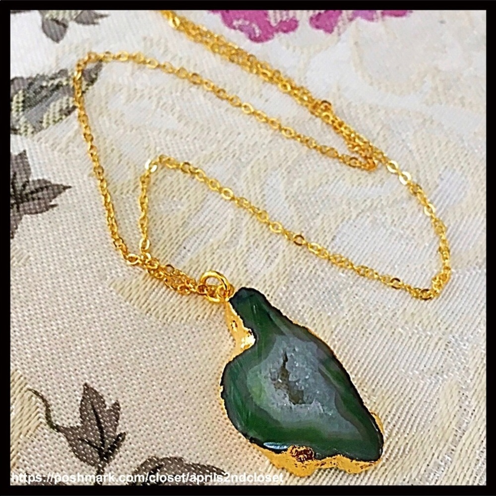 DRUZY STONE PENDANT GILDED GOLD NECKLACE - Picture 4 of 5